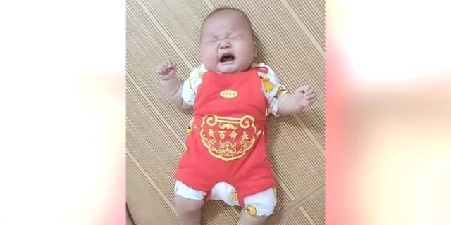 孕妈助孕服务生的婴儿喝奶喝的太快（孕妈助孕服务生的婴儿喝奶喝的太快会怎么样）