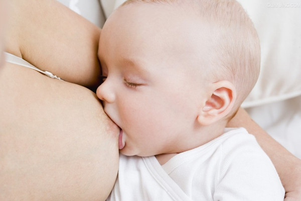 孕妈助孕服务生的婴儿喝奶慢怎么办，孕妈助孕服务生的婴儿喝奶太慢怎么回事