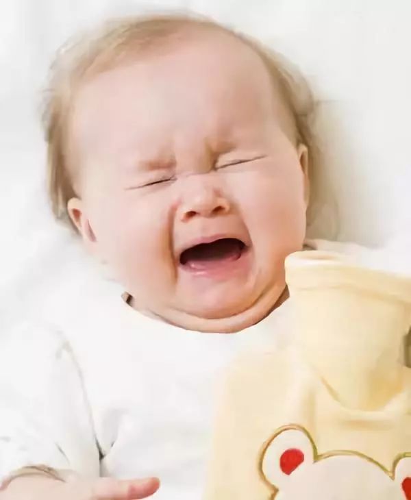 孕妈助孕服务生的婴儿委屈的哭崔玉涛，孕妈助孕服务生的婴儿委屈的哭怎么回事