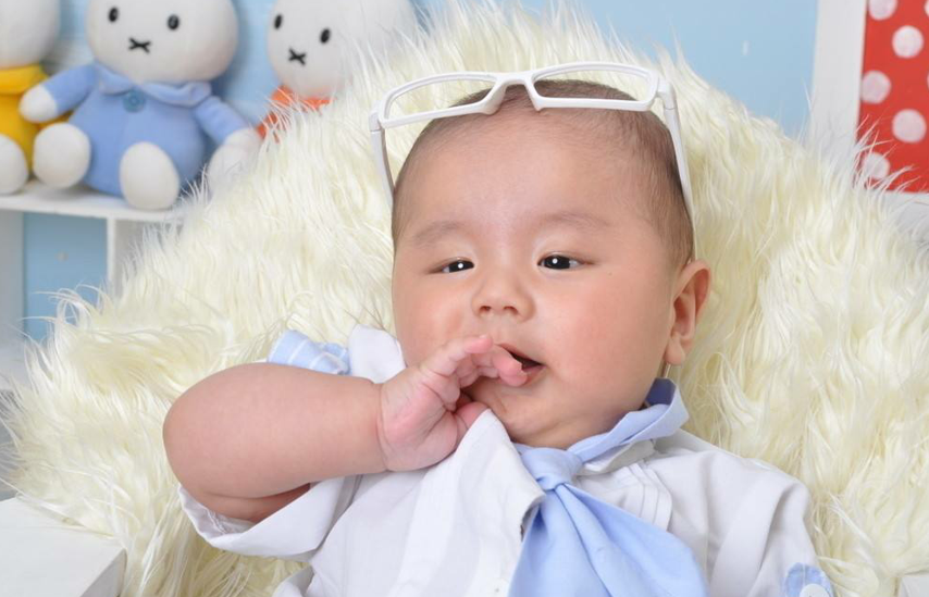 害喜越严重借卵供卵低费用生的宝宝越健康（害喜不严重是代孕妈妈包选性别生的男孩零风险包成功生的女孩）